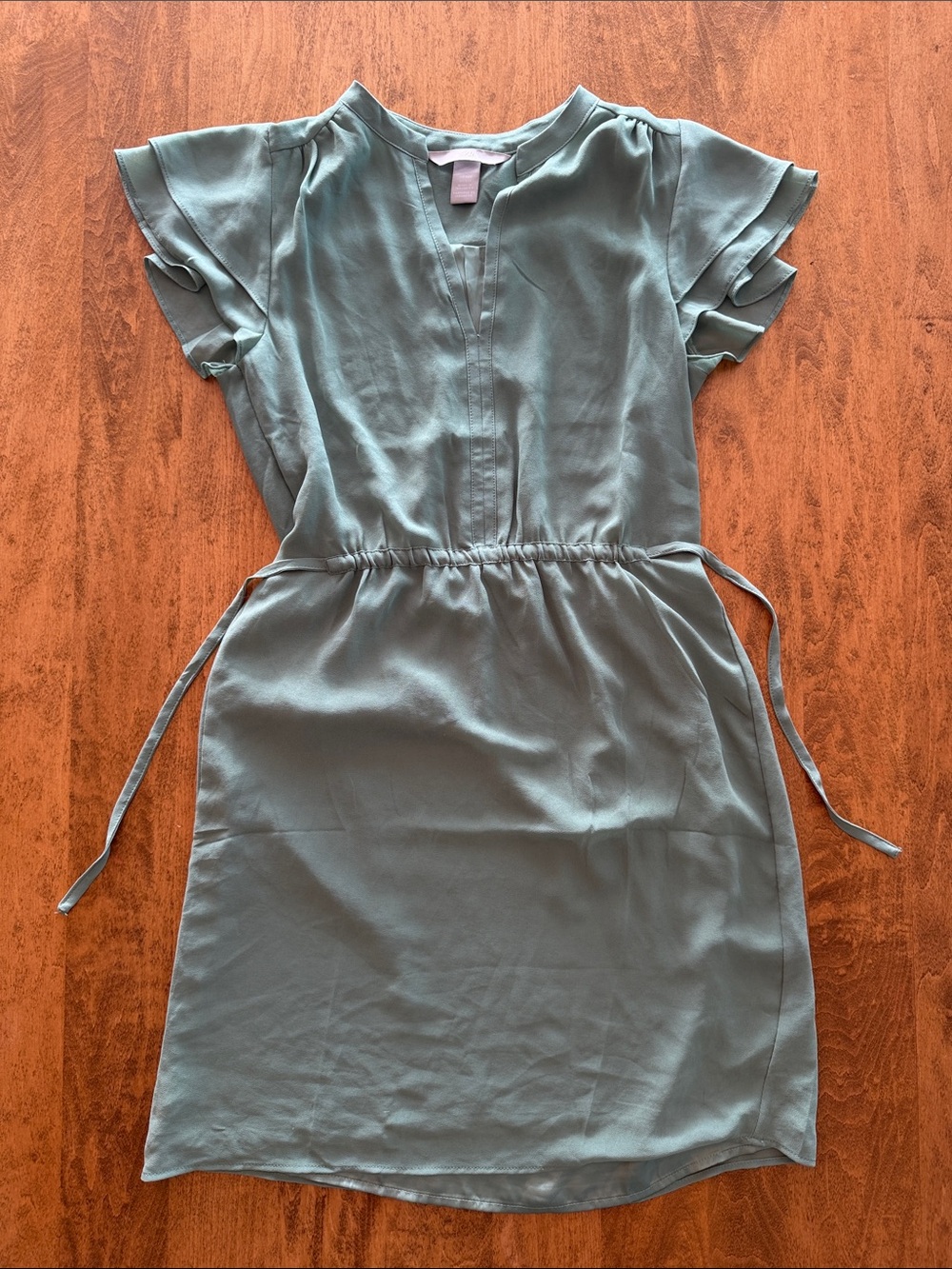H&M Green Dress with Adjustable Tie Waist – XXS